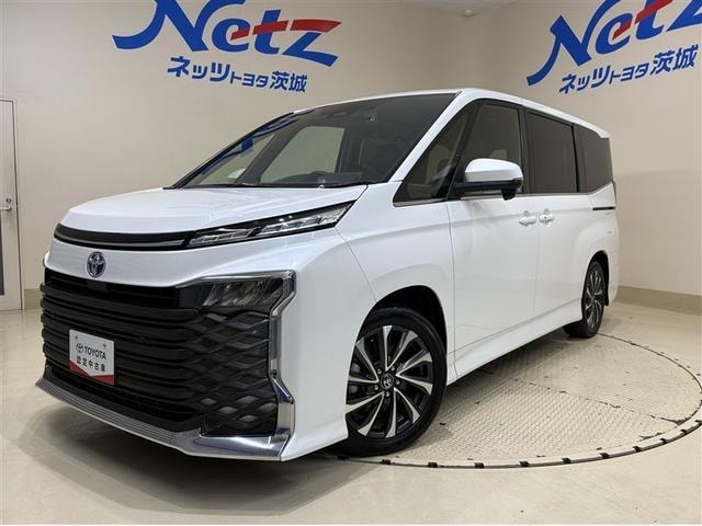 Toyota VOXY 2022 — фото автомобиля 1