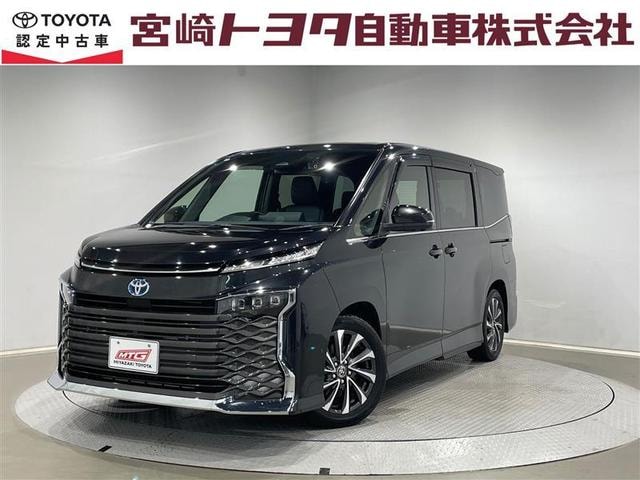 Toyota VOXY 2022 — фото автомобиля 1