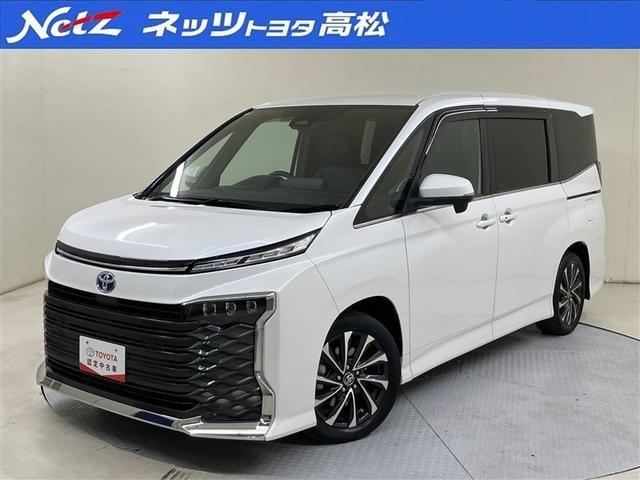 Toyota VOXY 2022 — фото автомобиля 1