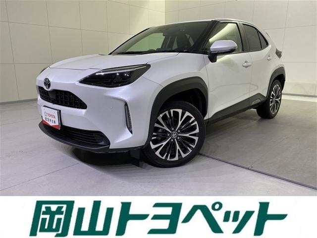 Toyota YARIS CROSS 2022 — фото автомобиля