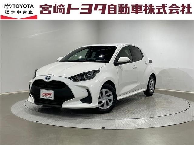 Toyota YARIS 2021 — фото автомобиля