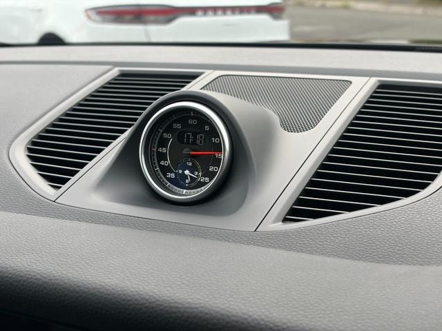 Миниатюра 18