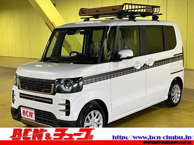 Honda N-BOX 2025 — фото автомобиля 1