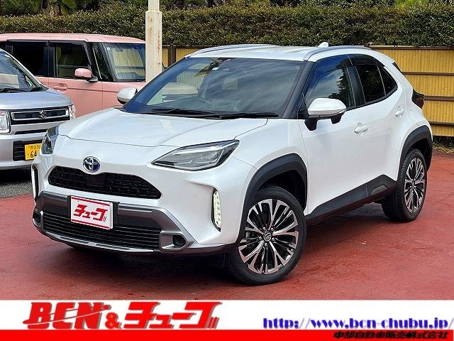 Toyota YARIS CROSS 2023 — фото автомобиля