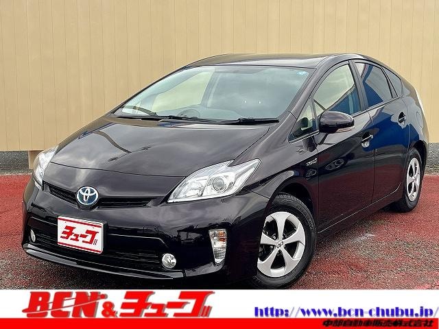 Toyota PRIUS 2015 — фото автомобиля 1