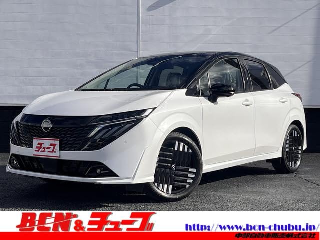 Nissan AURA 2026 — фото автомобиля 1