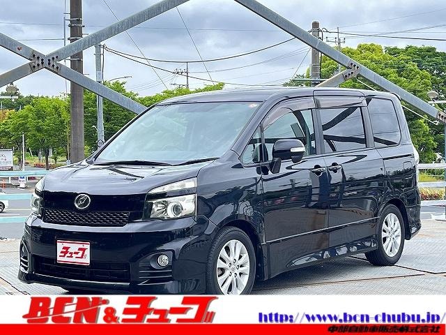 Toyota VOXY 2011 — фото автомобиля 1