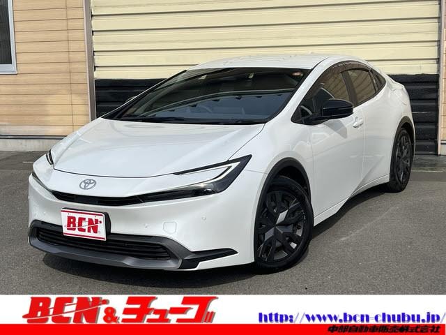 Toyota PRIUS 2024 — фото автомобиля 1