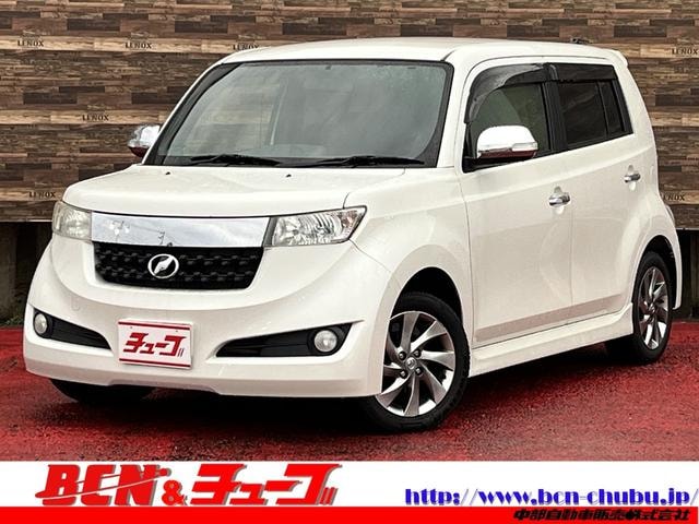 Toyota bB 2013 — фото автомобиля