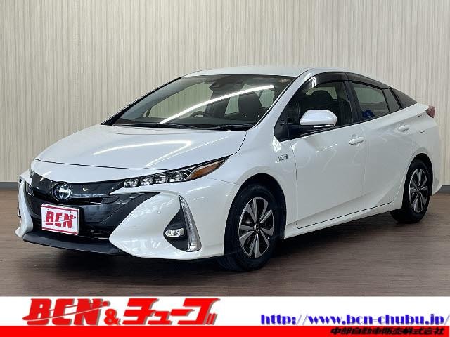 Toyota PRIUS PHV 2019 — фото автомобиля 1