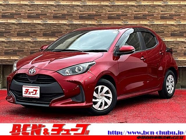 Toyota YARIS 2022 — фото автомобиля
