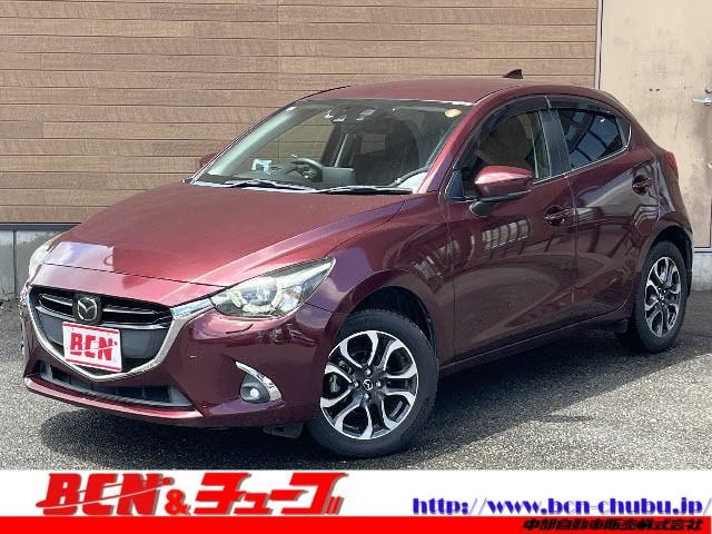 Mazda DEMIO 2017 — фото автомобиля 1