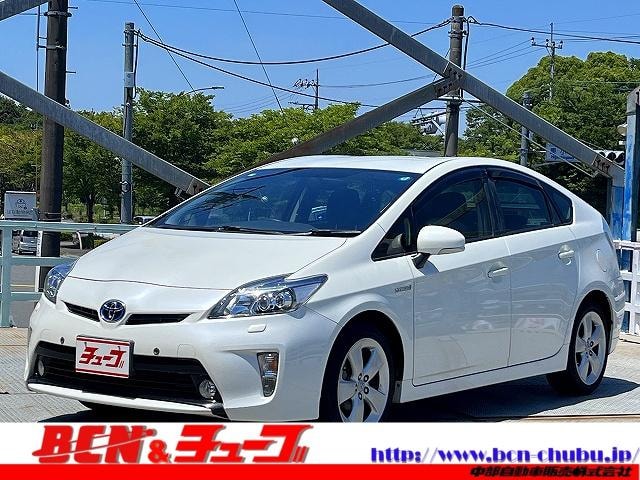 Toyota PRIUS 2015 — фото автомобиля 1