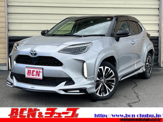 Toyota YARIS CROSS 2022 — фото автомобиля