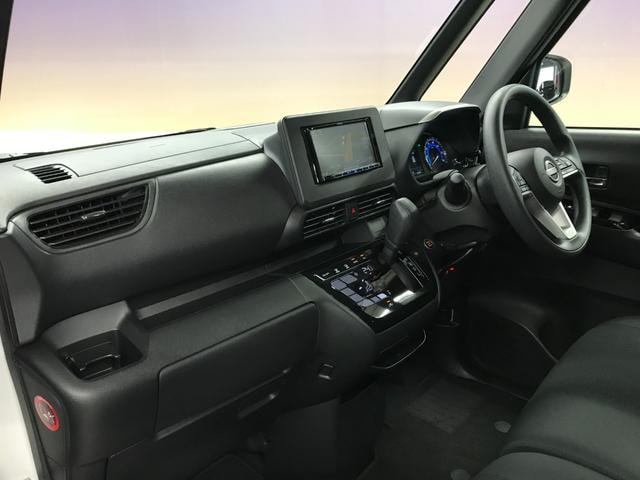 Nissan ROOX 2024 — фото автомобиля 1